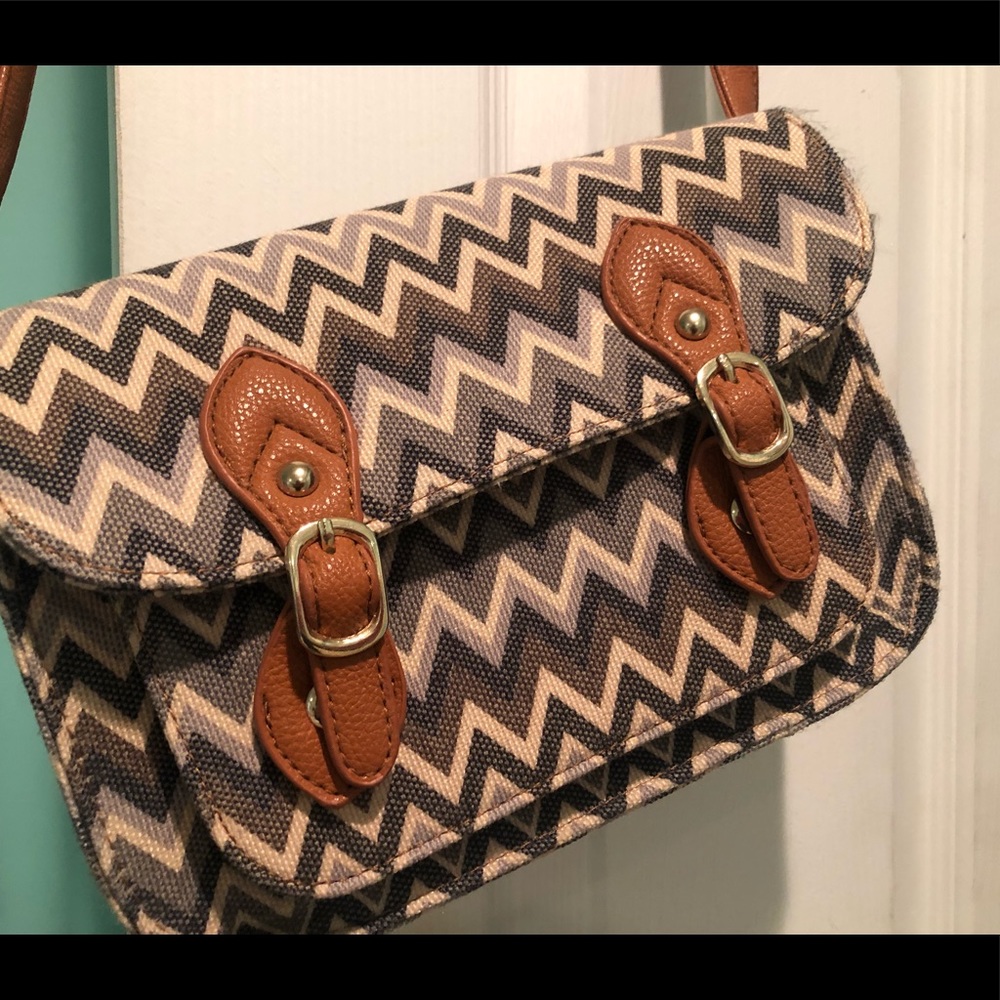 Charlotte Russe chevron crossbody bag👜